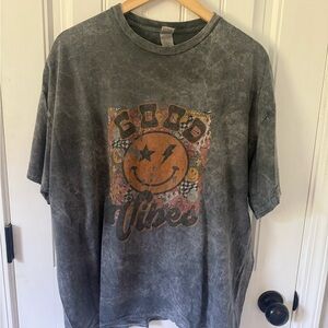 Gildan Charcoal T-Shirt with Graphic Print